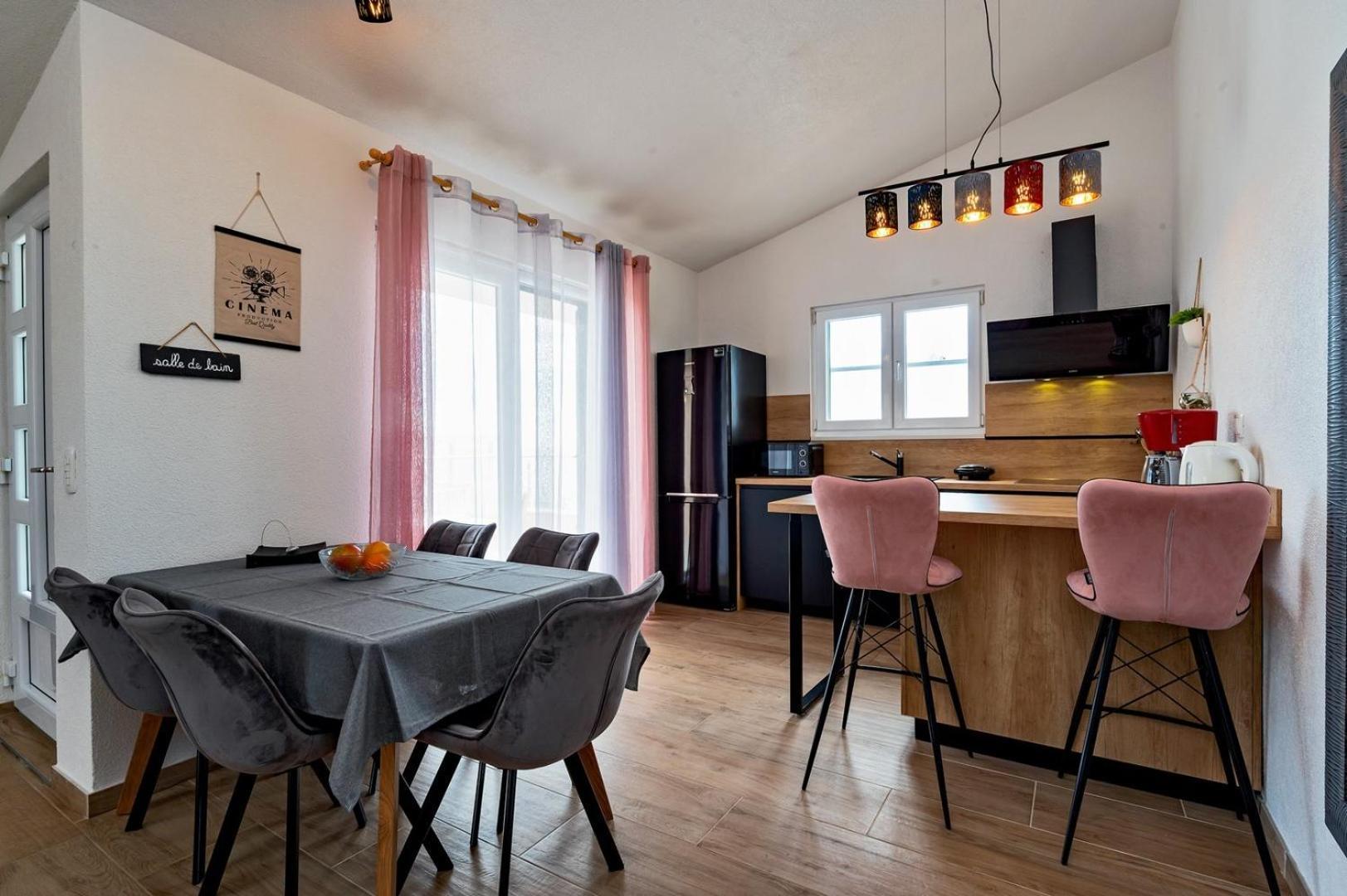 Sea Flower Beachfront Villa Sevid Bagian luar foto