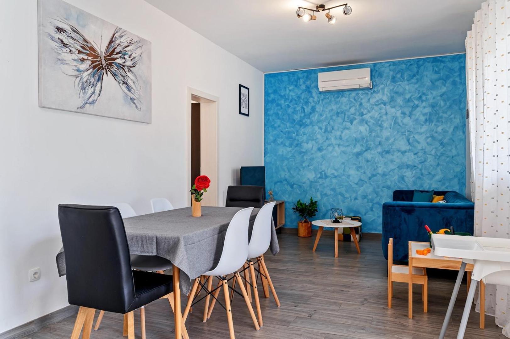 Sea Flower Beachfront Villa Sevid Bagian luar foto