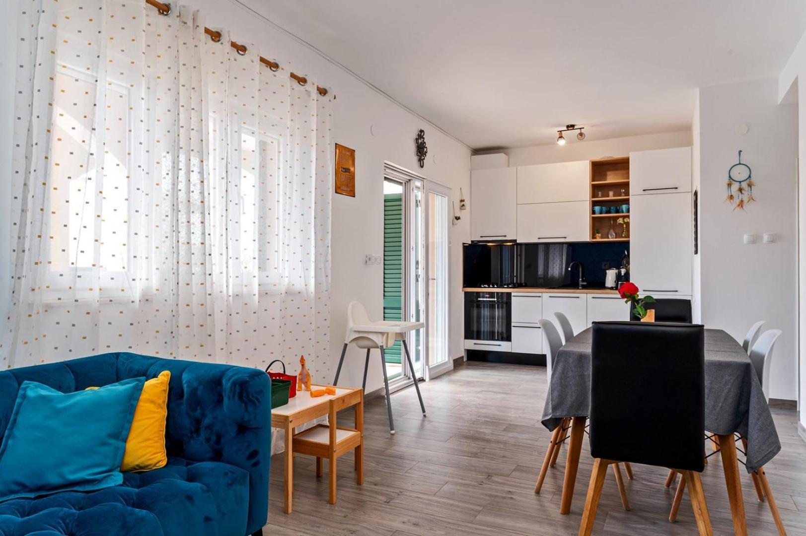 Sea Flower Beachfront Villa Sevid Bagian luar foto