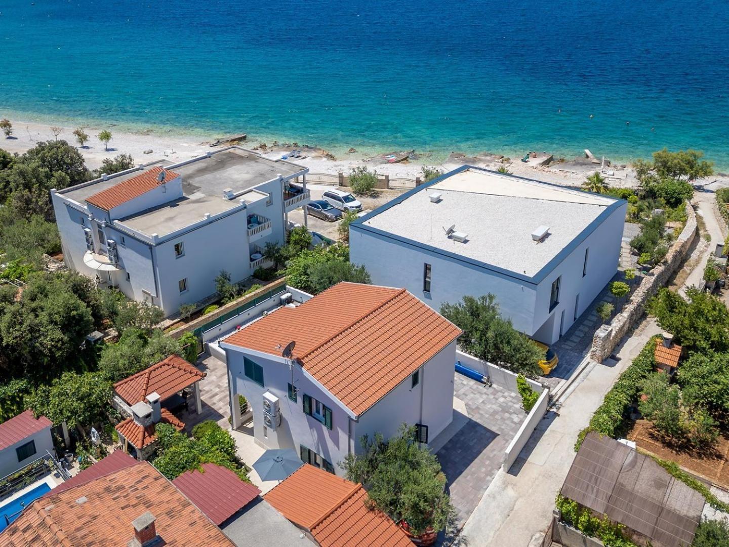 Sea Flower Beachfront Villa Sevid Bagian luar foto